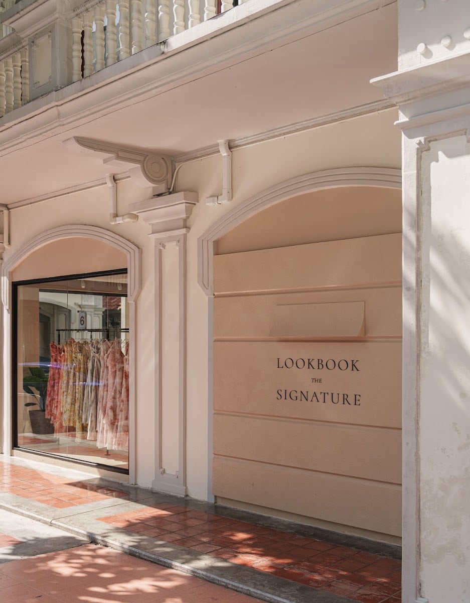 LOOKBOOK THE SIGNATURE FLAGSHIP STORE - アパレル
