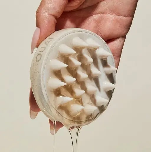 Shampoos muy hidratantes y sin sulfato - Acordate que si en los ingredientes dice "cocamidopropyl o sodium cocoyl Isethionate" es sin sulfato. Eso no nos sirve. Pero ojo, en casi todos los productos te lo dice, para saber si te sirve tenés que ver cuál está primero, el que esté primero es el que mayor cantidad tiene. EJ: Shampoo Dove, ingredients: "Sodium Laureth Sulfate", (otro ingrediente), "Cocamidopropyl Betaine"... El shampoo sirve, debido a que contiene más laureth.