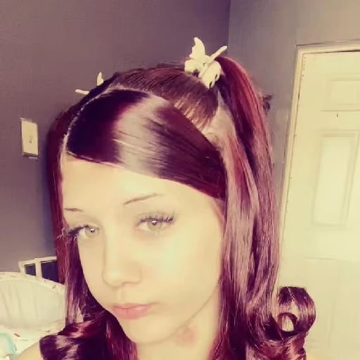 Peinados lindos 💇♀️🎀 - Al lado 2 coletas y el cabello ondulado