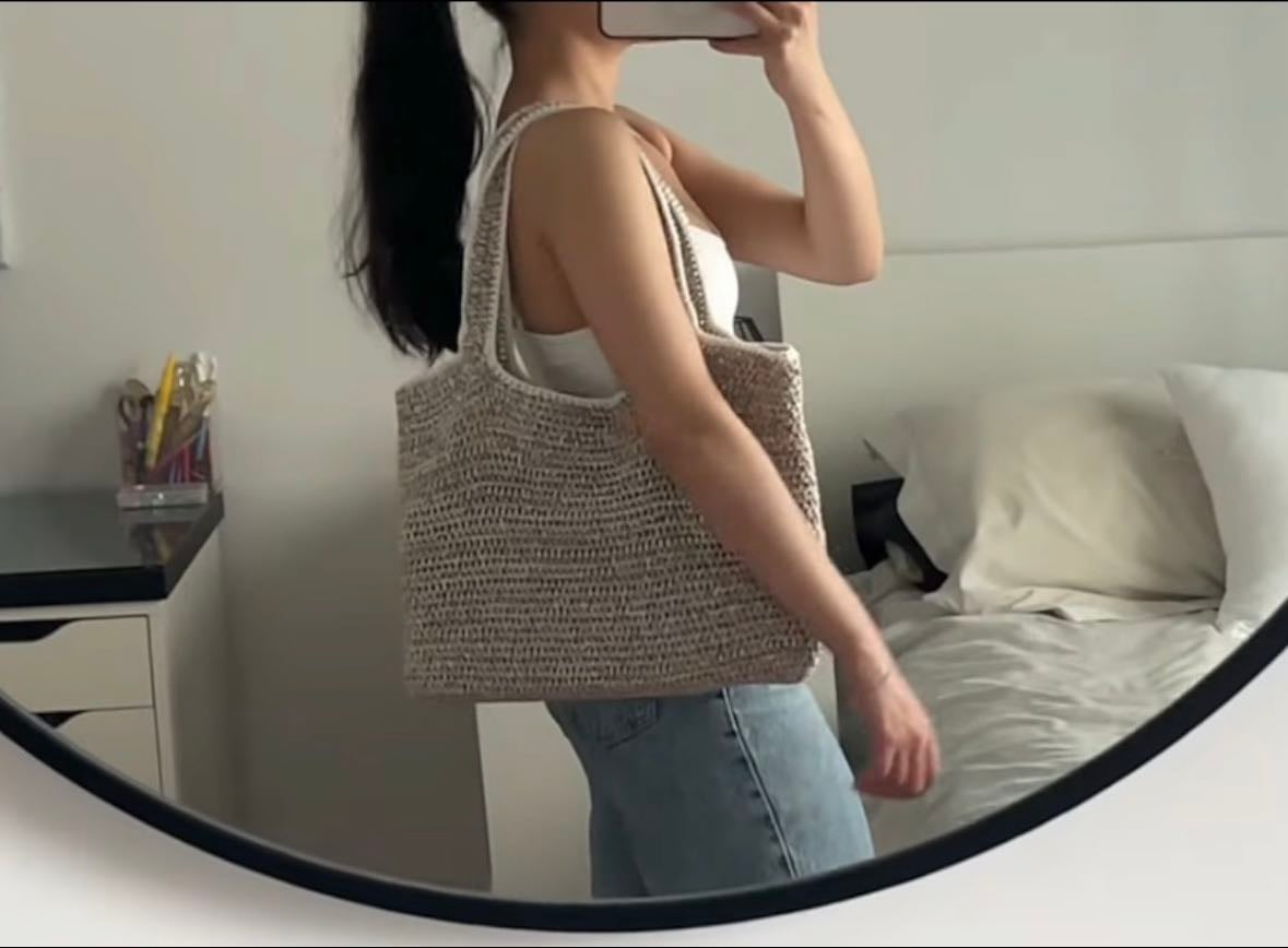 Tote bag