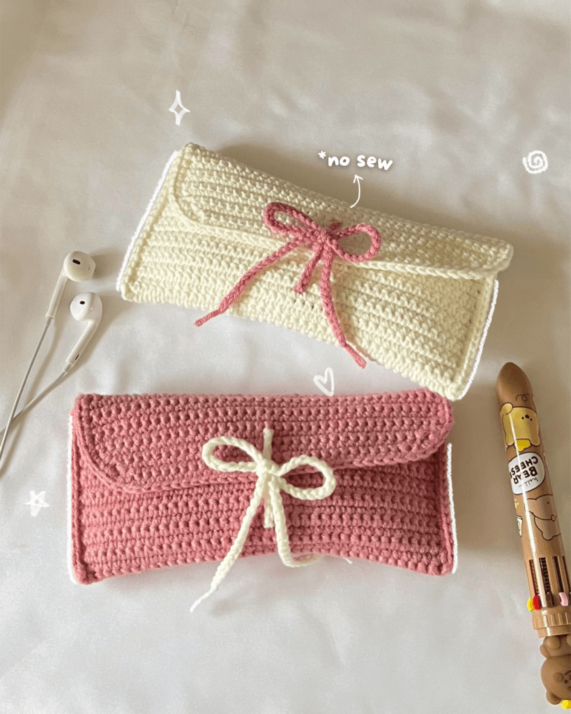 Super Simple and Easy Crochet Pencil Case Free Pattern: Back to School Crochet Project - Chubbiesbyash - Chubbiesbyash