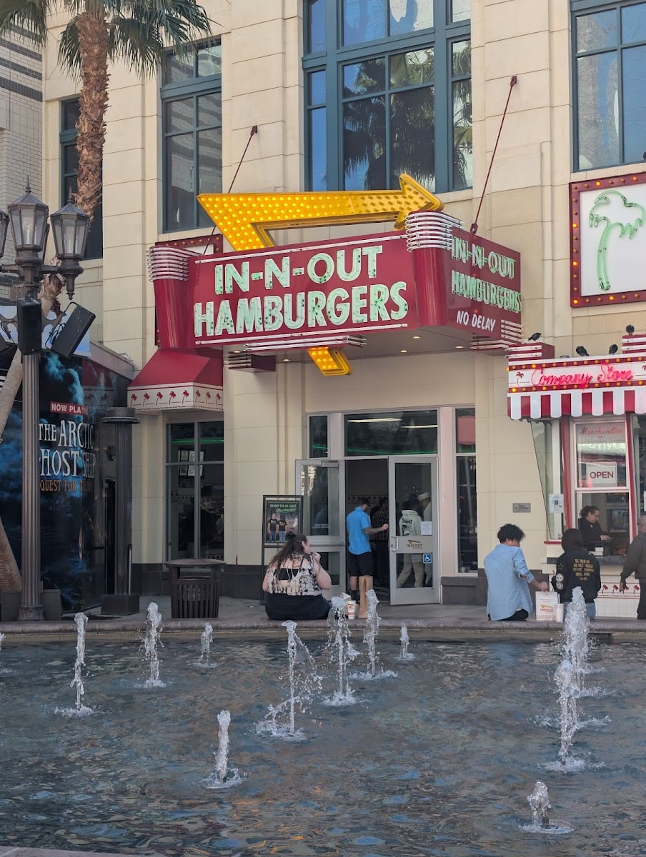 In-N-Out Burger - バーガー屋