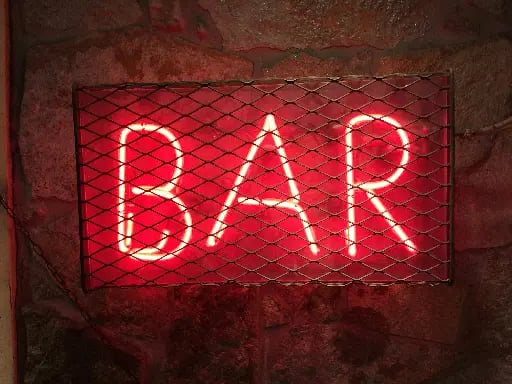 Ir a un Bar