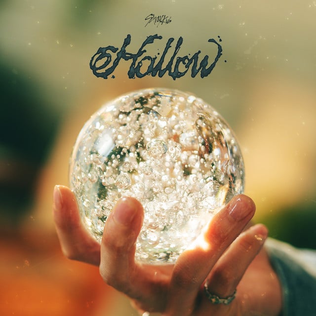 Hollow - Song · Stray Kids