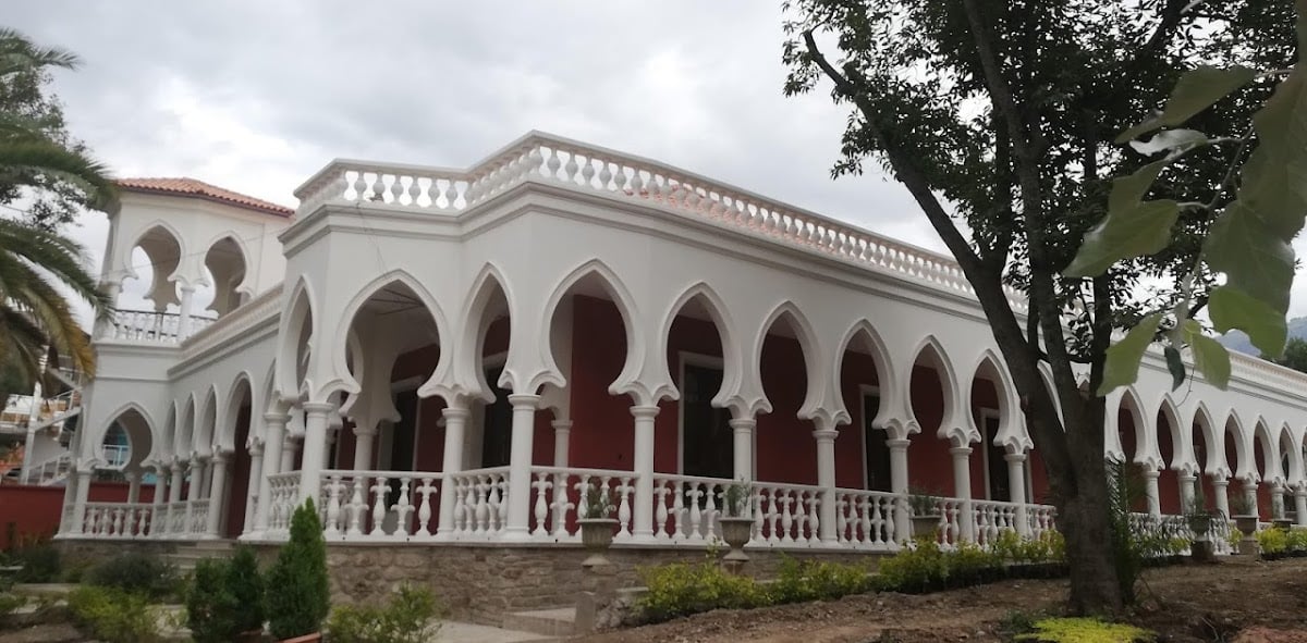 Fearless S.A. Centro de Administración Cultural - Espacio para unas 80 personas, no tiene luces ni sonido, es al aire libre