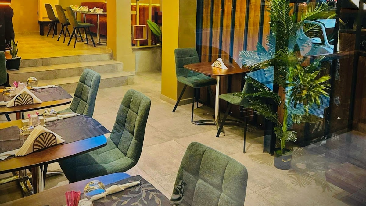 LAVALANCHE (LOUNGE/ RESTAURANT /CHICHA)