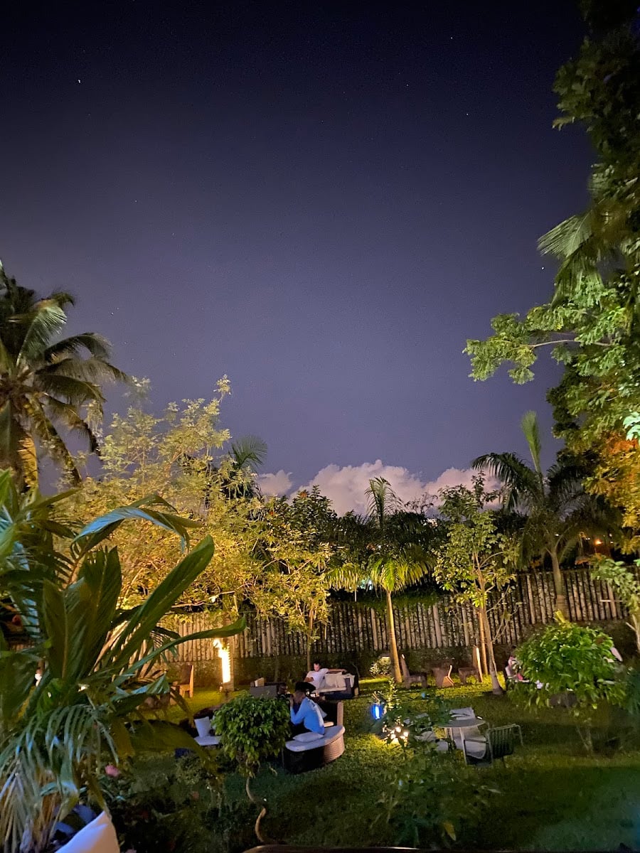 LEPIC Villa Hotel