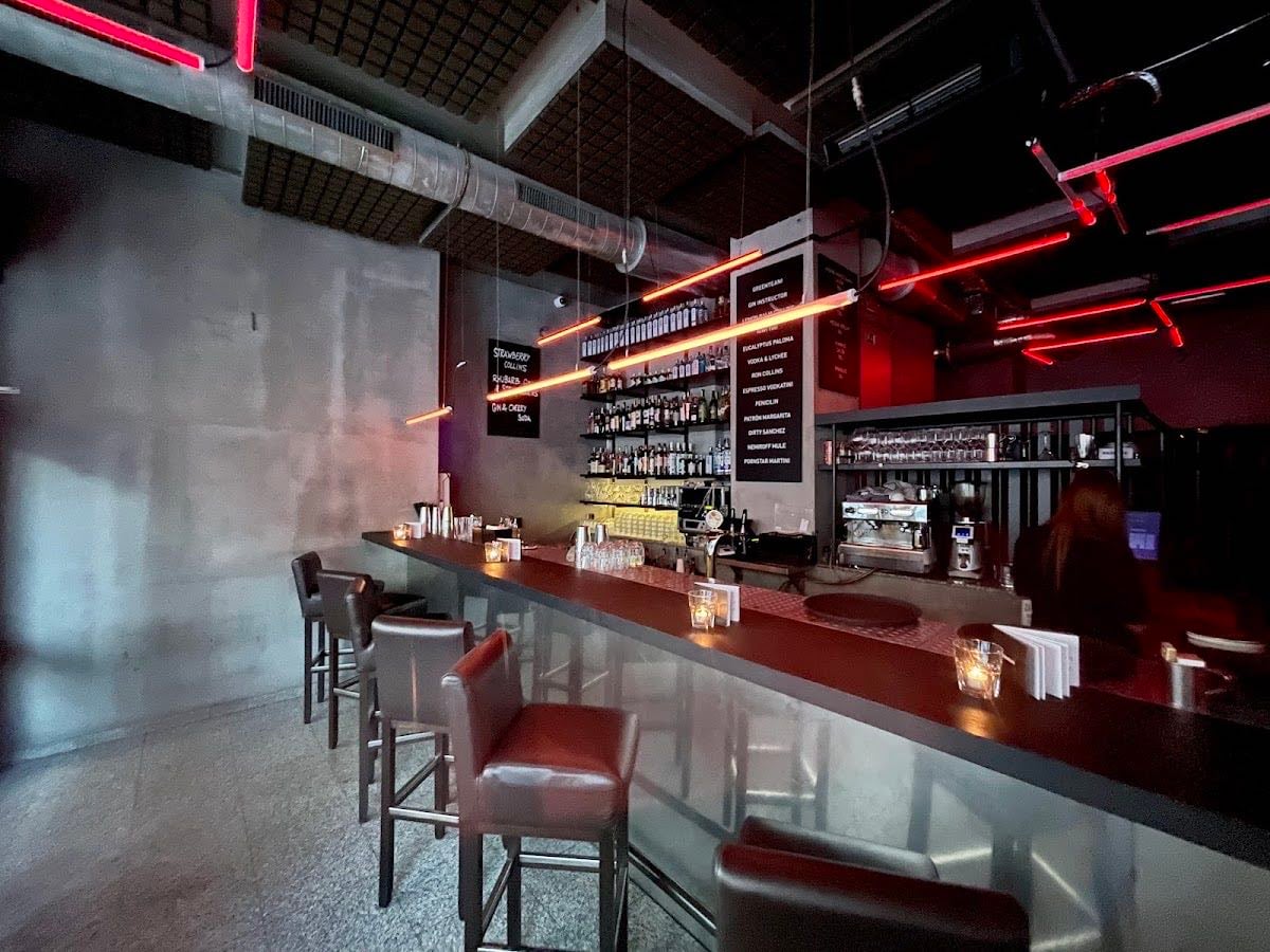 Groove Bar