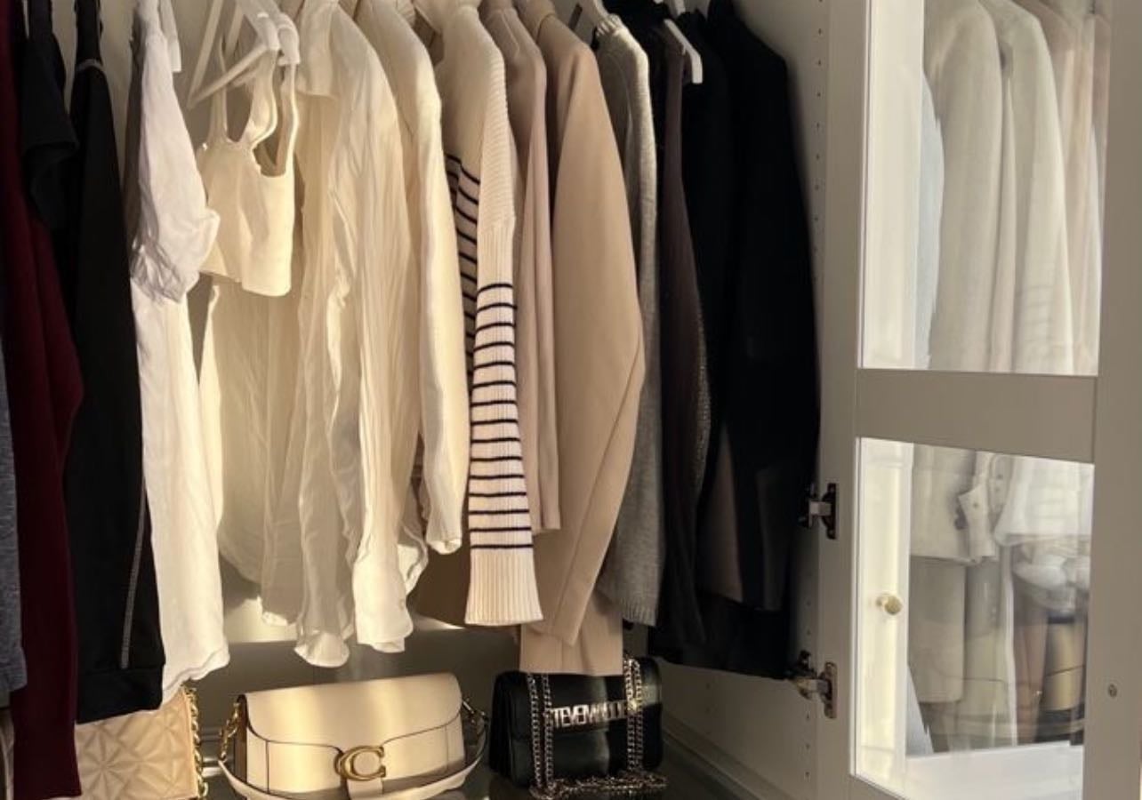 Must have👖🧥👠 (minimalist)