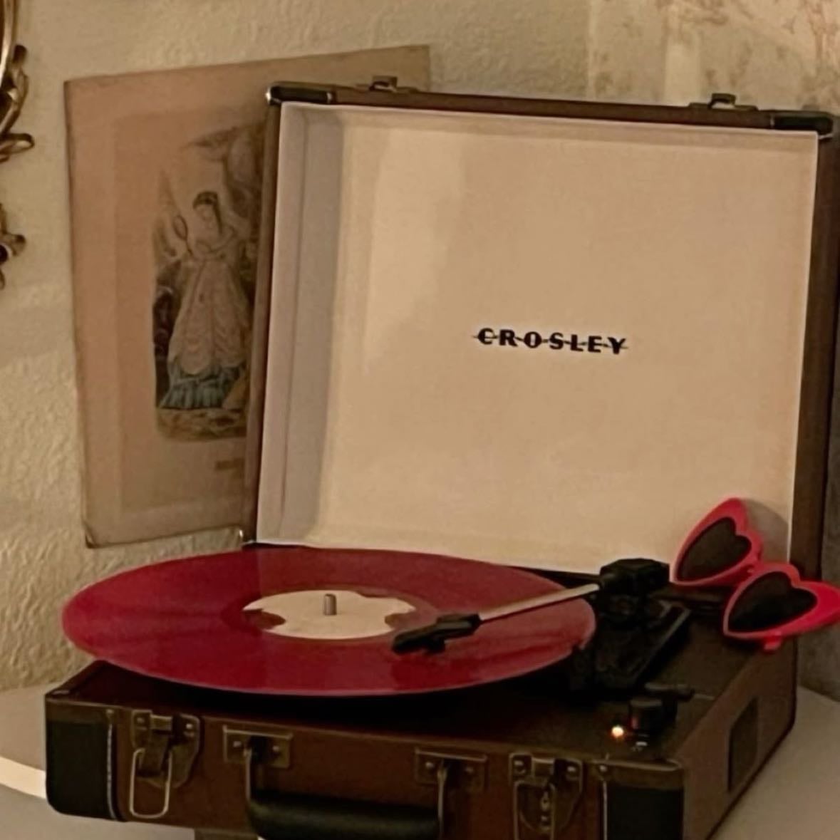 Vinyl player