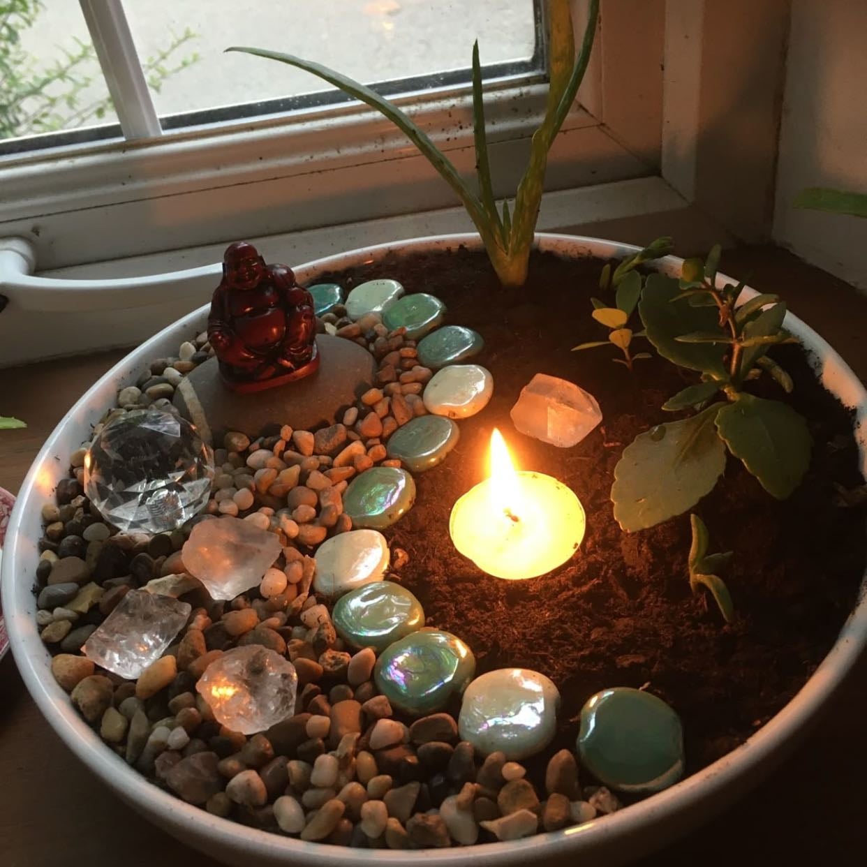 Altar decoration - Something to put on her altar (either if it’s for a Goddess/ancestors/anything she does), any kind of decoration or cute thing will work, a statue/representation of Deity/god