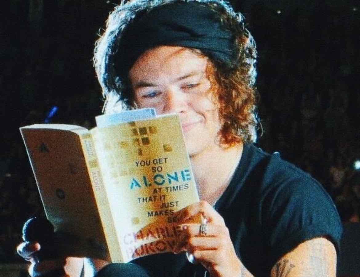 Looking for book suggestions hand held and online(wattpad,etc) - Books hypelist by Ashlynn