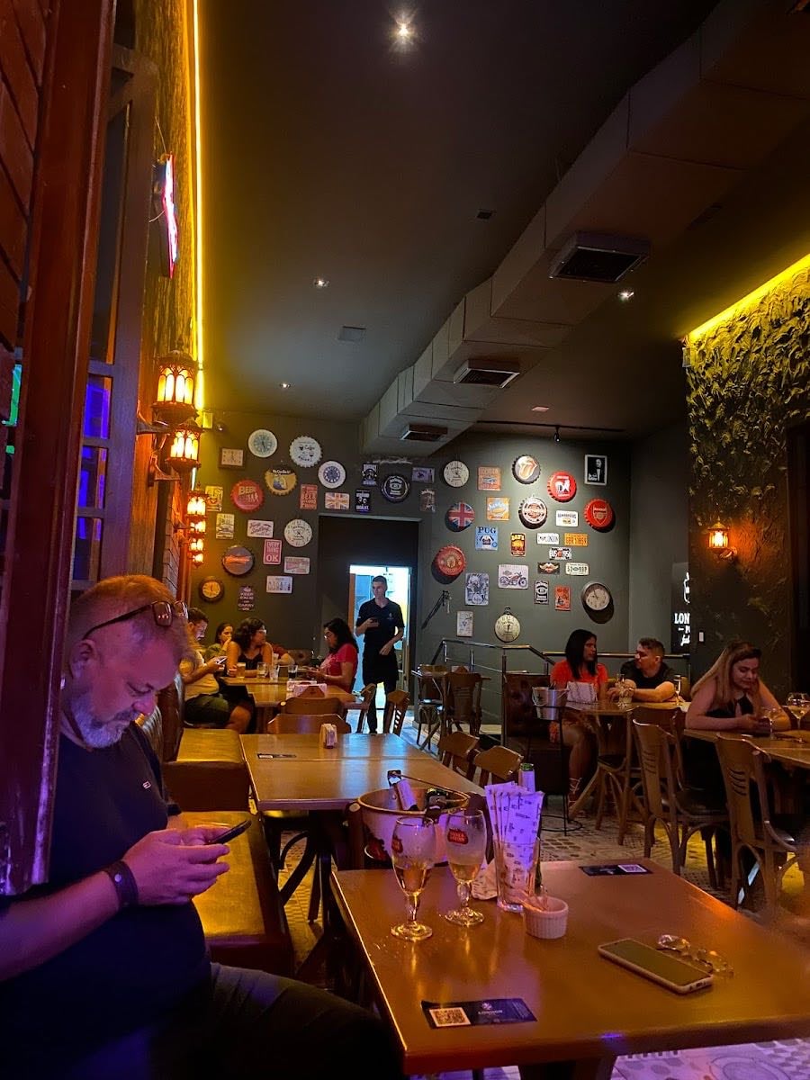 London Pub Food'n Restaurante