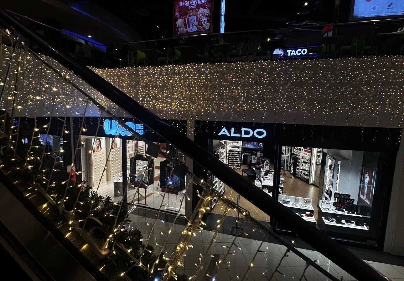 Mall Walk ✨ - Music hypelist by Andalina