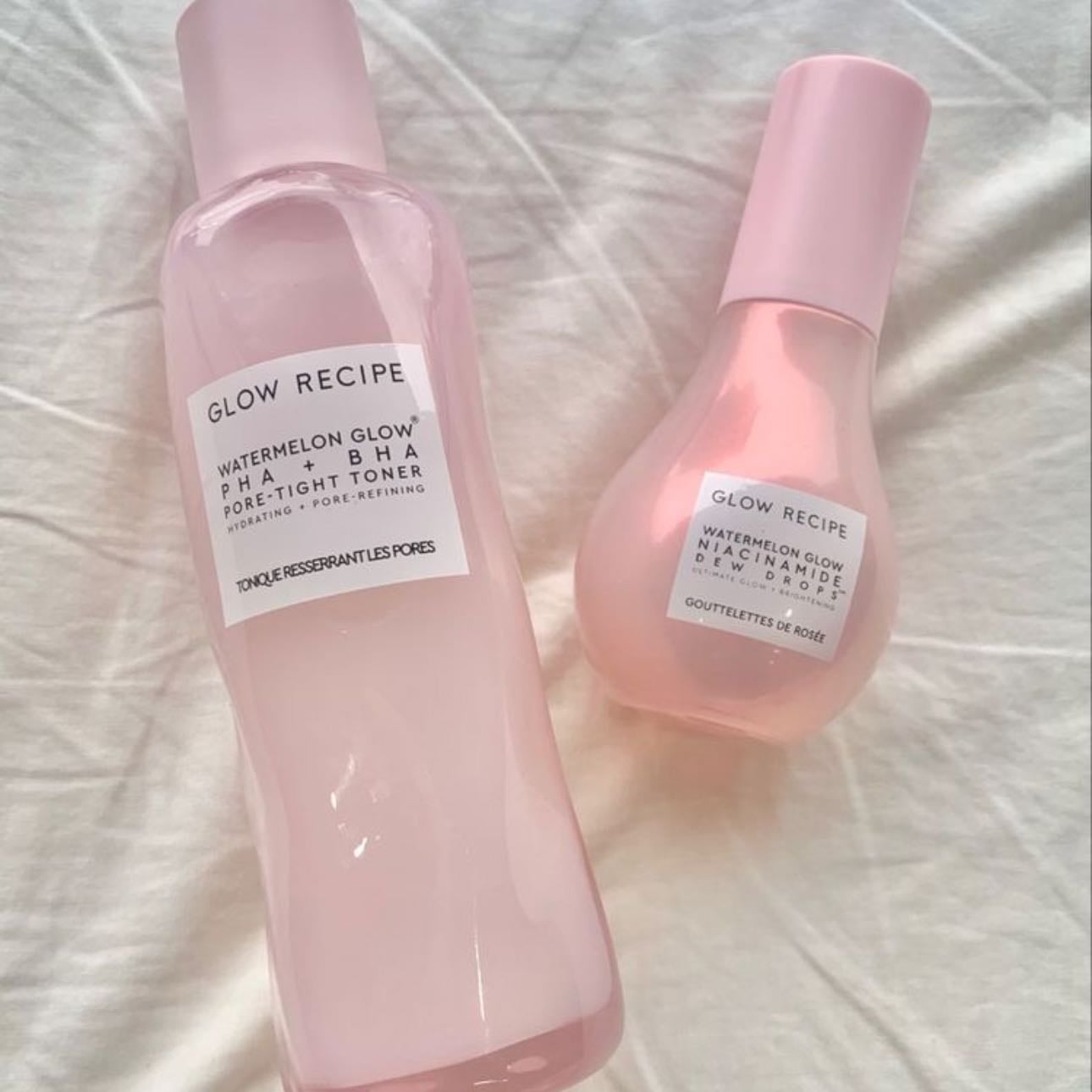 Glow Recipe Watermelon Glow (Toner & Drops) - They leave the skin soft and with a beautiful shine it is definitely one of my favorite products / Dejan la piel suave y con un brillo precioso definitivamente es de mis productos favoritos