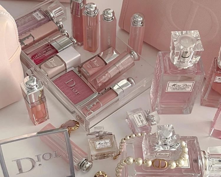 Wishlist 🎀 - Products hypelist by Ximena