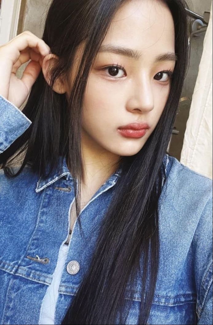 Newjeans - Weverse C ver.