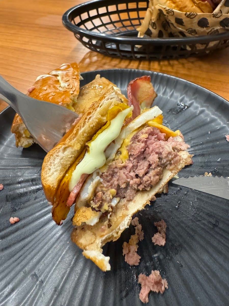 THEO’S BURGER