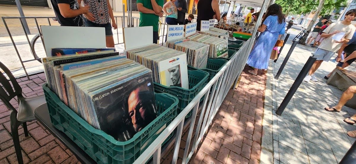 Feira de antiguidades da Rua da Lama