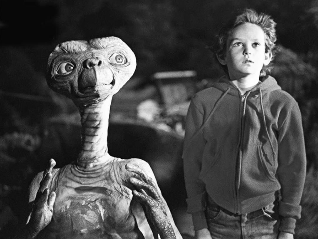 e.t. the extra-terrestrial - Steven Spielberg · 1982