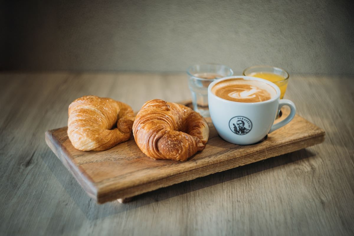 Paracelso . Cafetería & Panadería . La Bastilla
