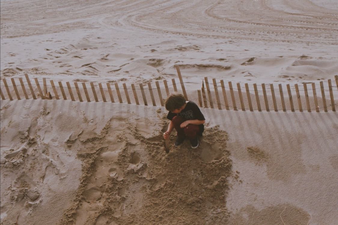 Being stuck in quicksand/swamp