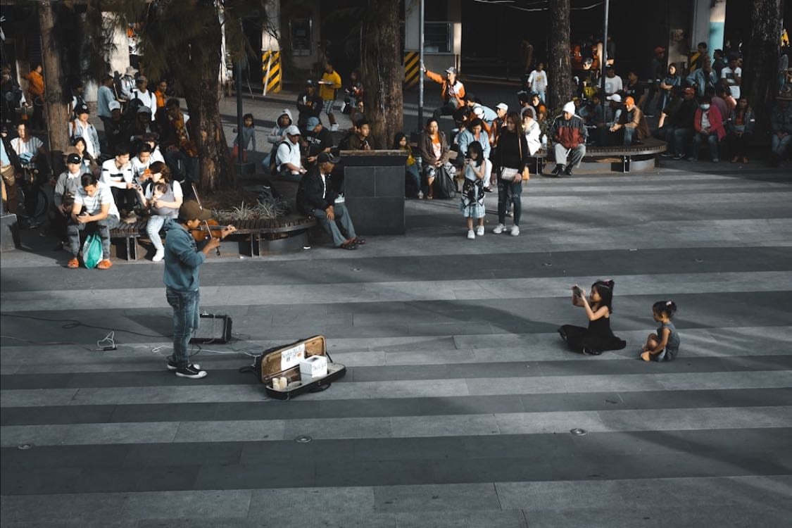 Being trapped in flash-mobs