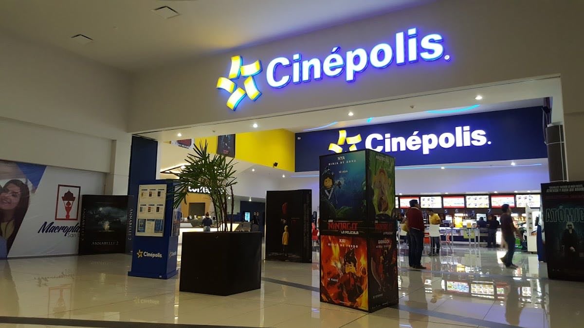 Cinepolis Macroplaza