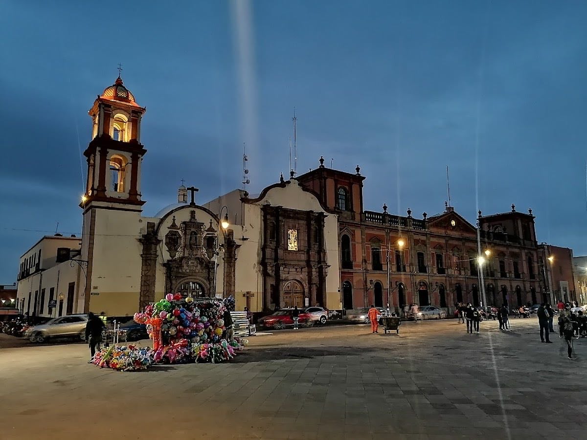 Plaza Fundadores