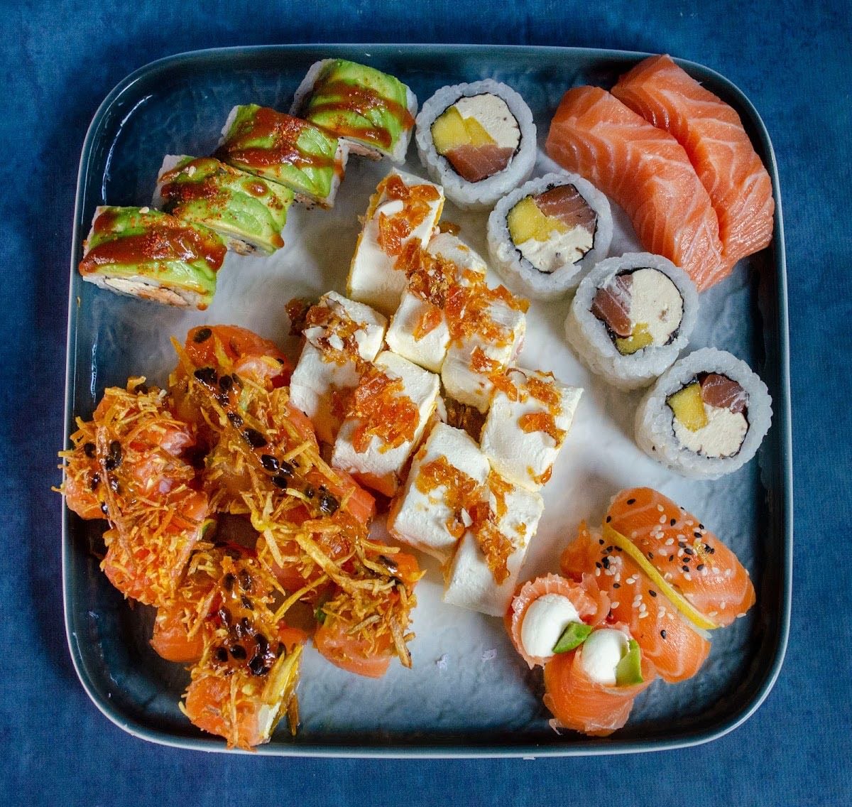 Doraku Sushi & Wok