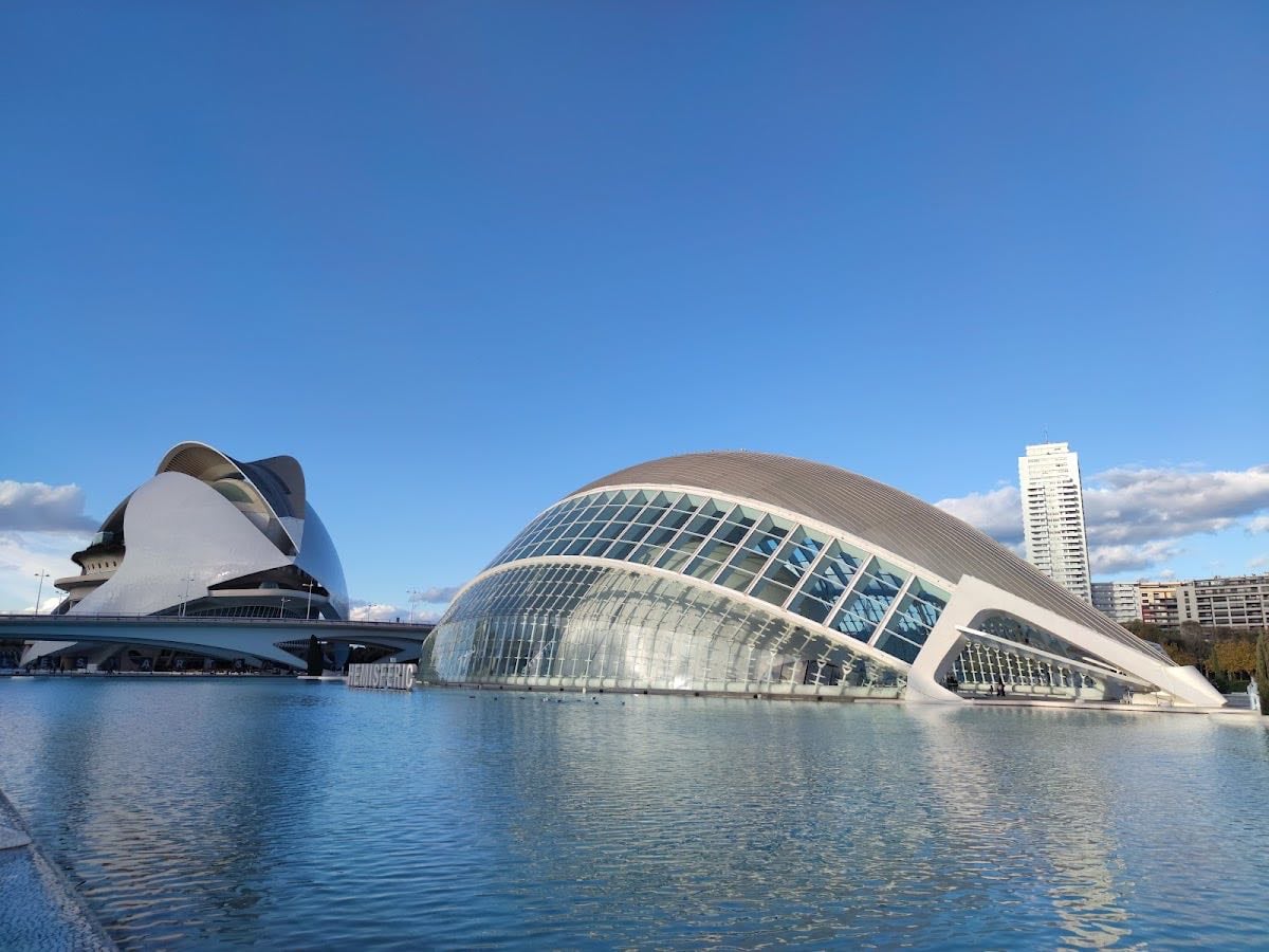 Ciudad de las Artes y las Ciencias - A part of Valencia City this futurstic spot is one of the most Incrieble places ive ever be en