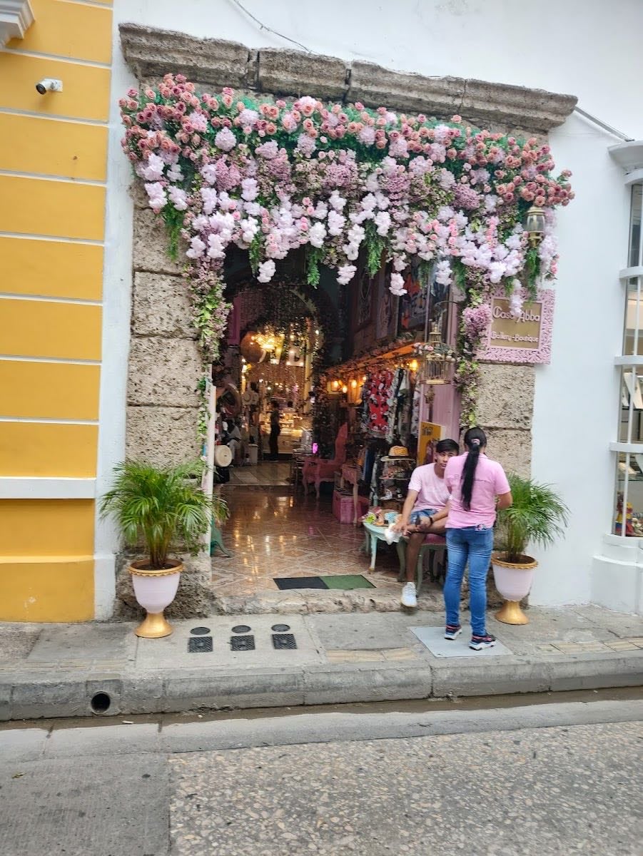 Casa Abba - Gallery-Boutique - Tienen de todo, joyas, ropa hasta u café adentro Increíble