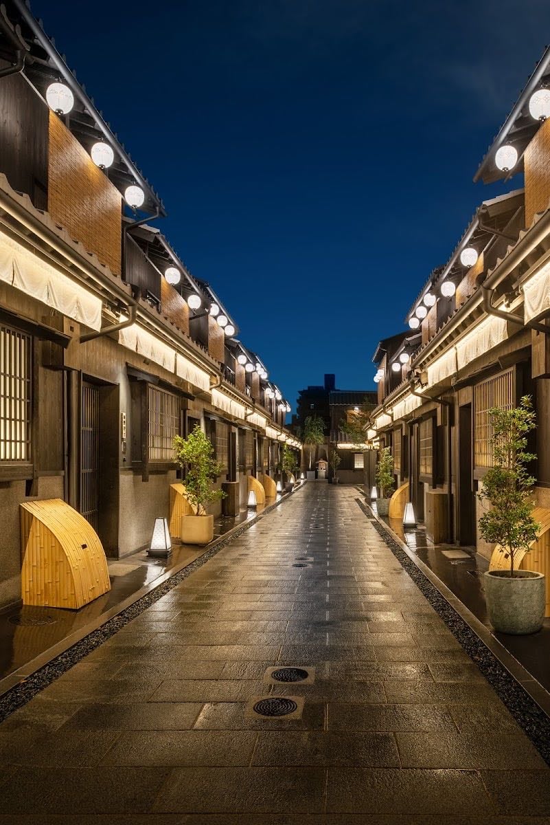 Nazuna Kyōto Tsubaki St.