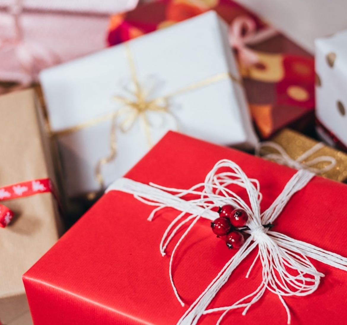 Gifts 🎁 - other hypelist by Ffdreamer