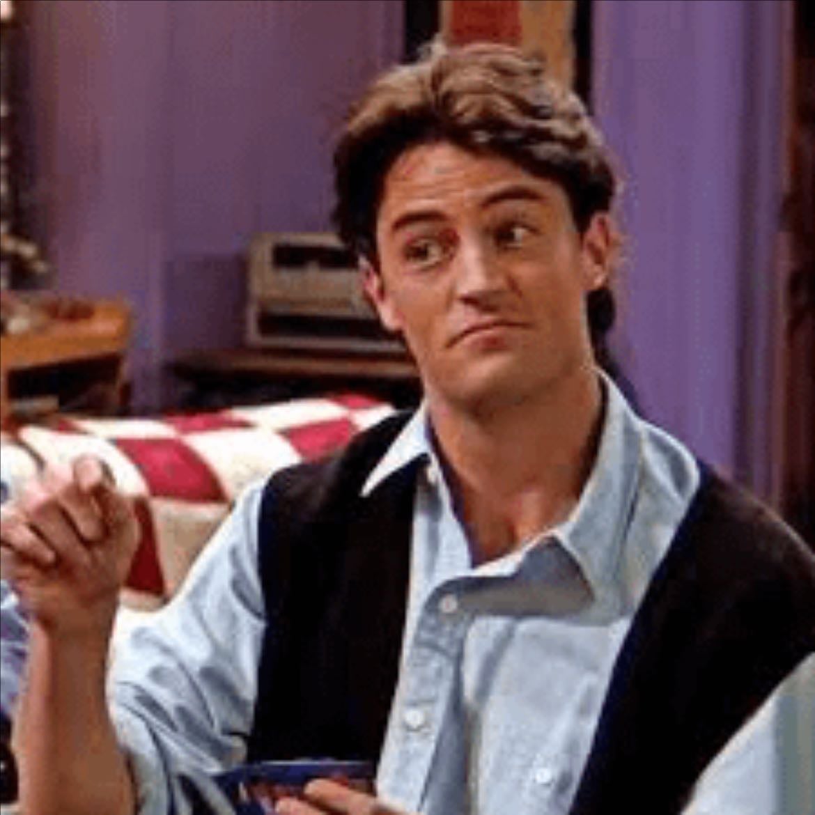 Chandler Bing - When you think of « characters that should’ve been bi » you think of Chandler