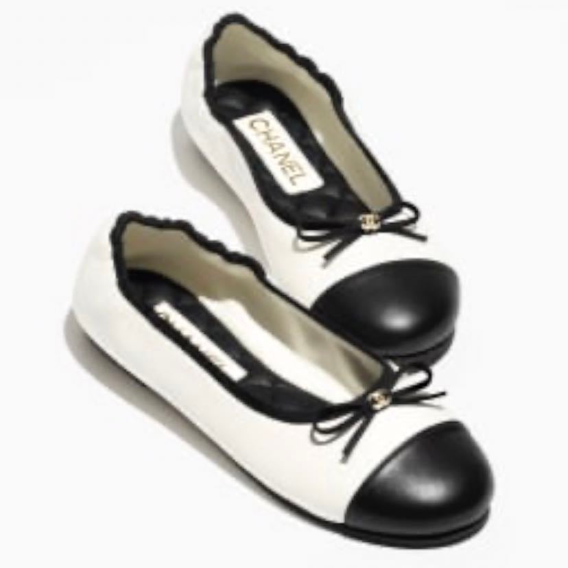 Flat Chanel