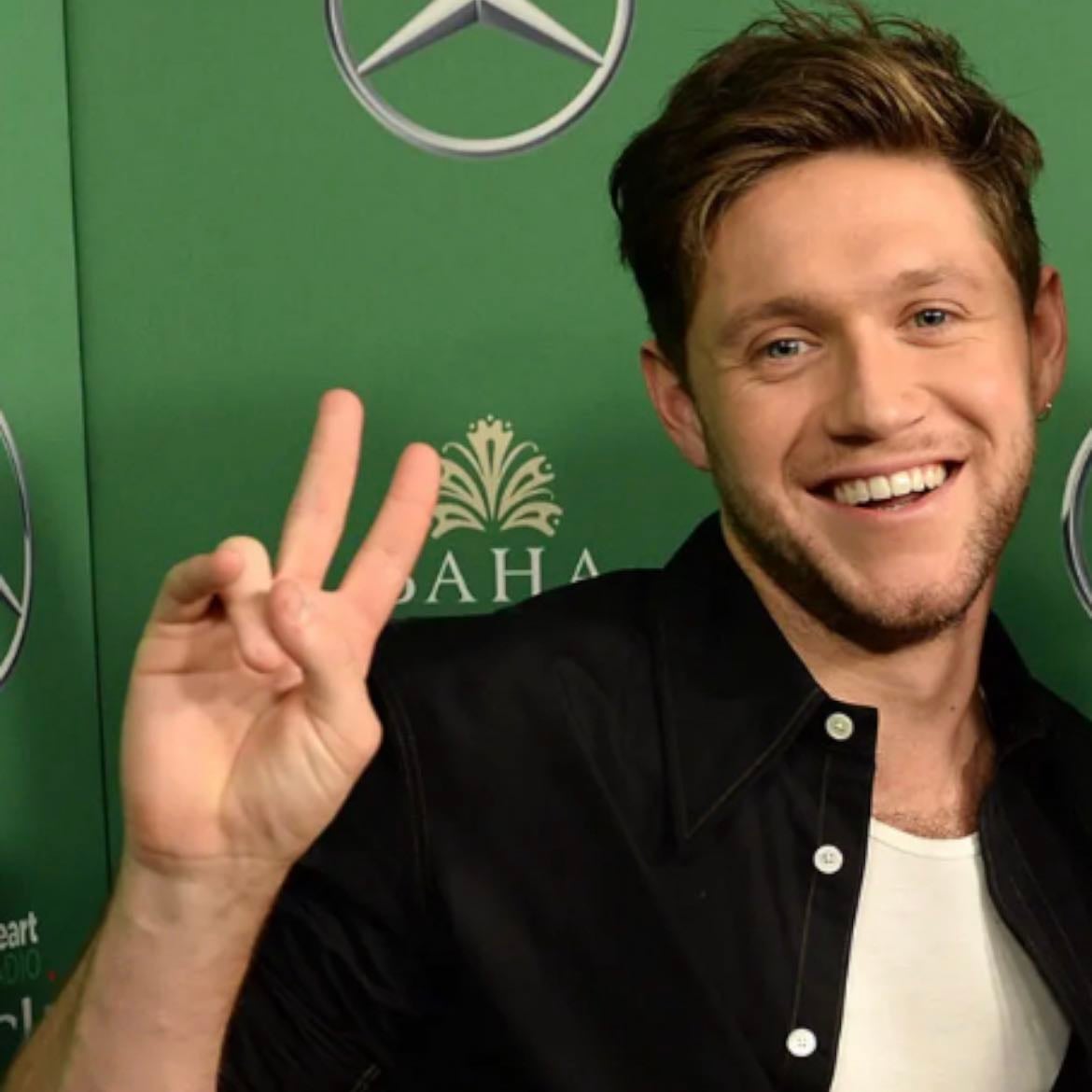 NIALL๐๐ - Him with lewis ๐ซถ