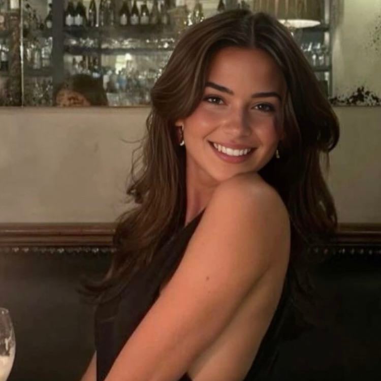 Se amable - Mas allΓ‘ de verse bien y oler rico, ser una persona amigable, tener una sonrisa sincera te darΓ‘ un plus.