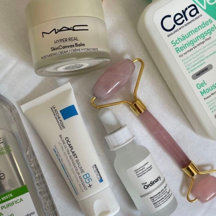 Skincare - Utilices maquillaje o no cuidarse la cara es importante, hay que lavarse en la maΓ±ana y en la noche.