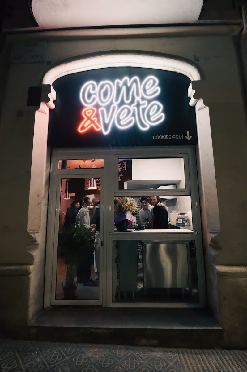 Come y Vete | Burgers & Cookies