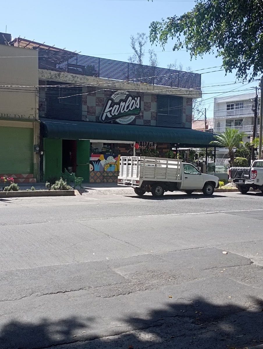 Karlo's - Lonches