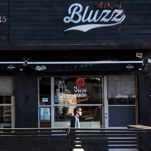 Bluzz Bar