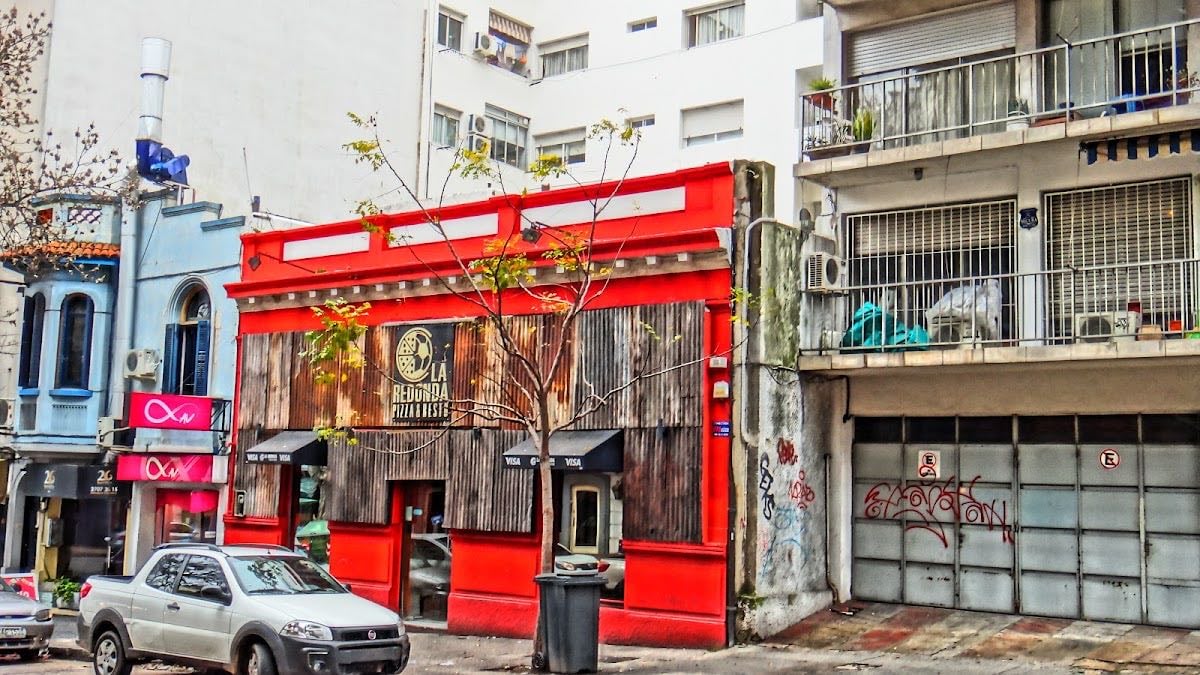 La Redonda | Pizza & Restó - pizzas enormes y con variedad de gustos