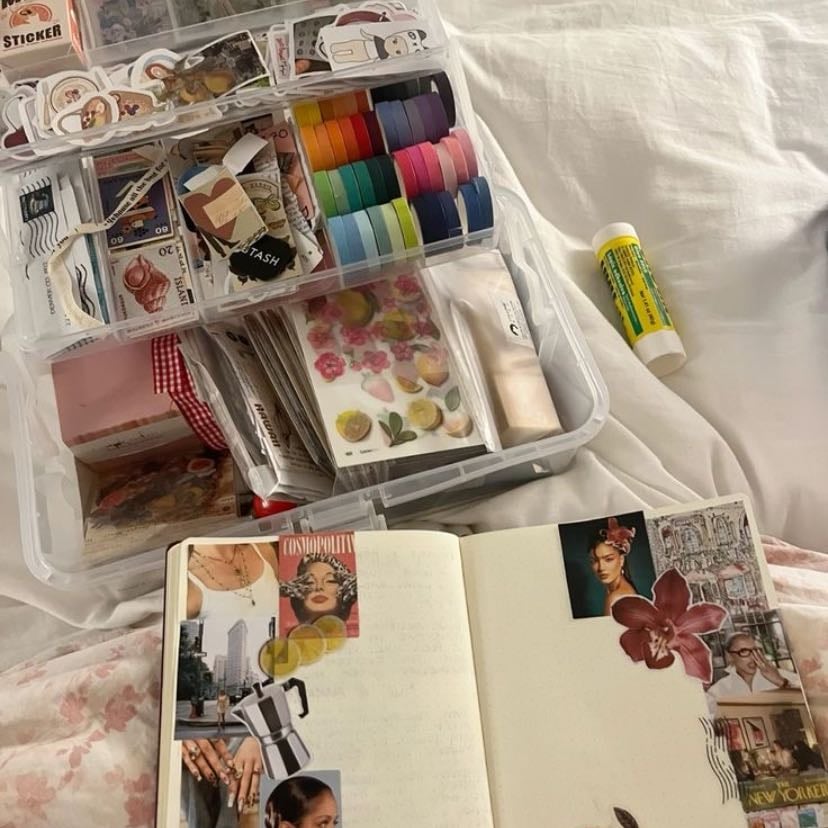 ¿Que lo caracteriza? - Lo que hace de el Bullet Journal algo único es que tú puedes personalizarlo como tú quieras, darle tu sello personal para que así el hacerlo sea algo divertido.