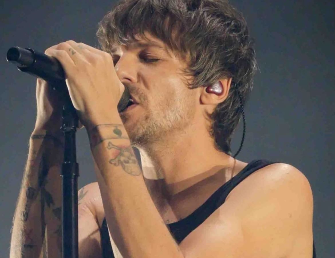 I love louis ❤️🤩 - Music hypelist by Chloe Blake