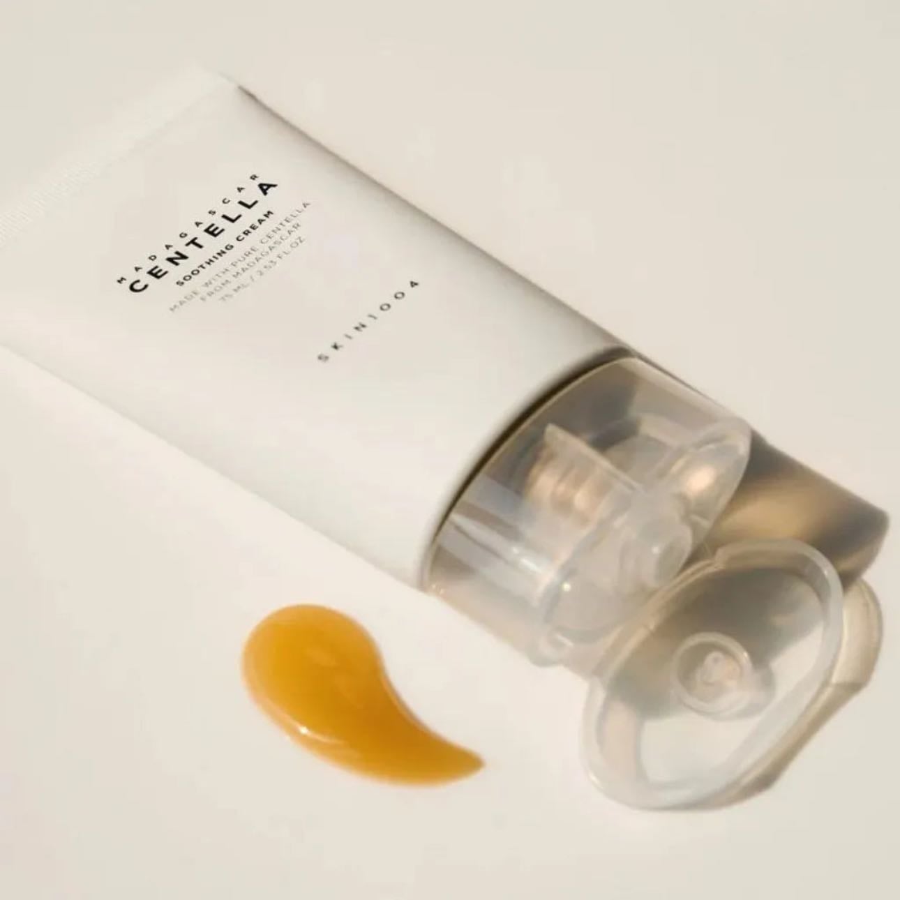 Skin1004 centella cream - es sticky así que sirve muy bien para el maquillaje
