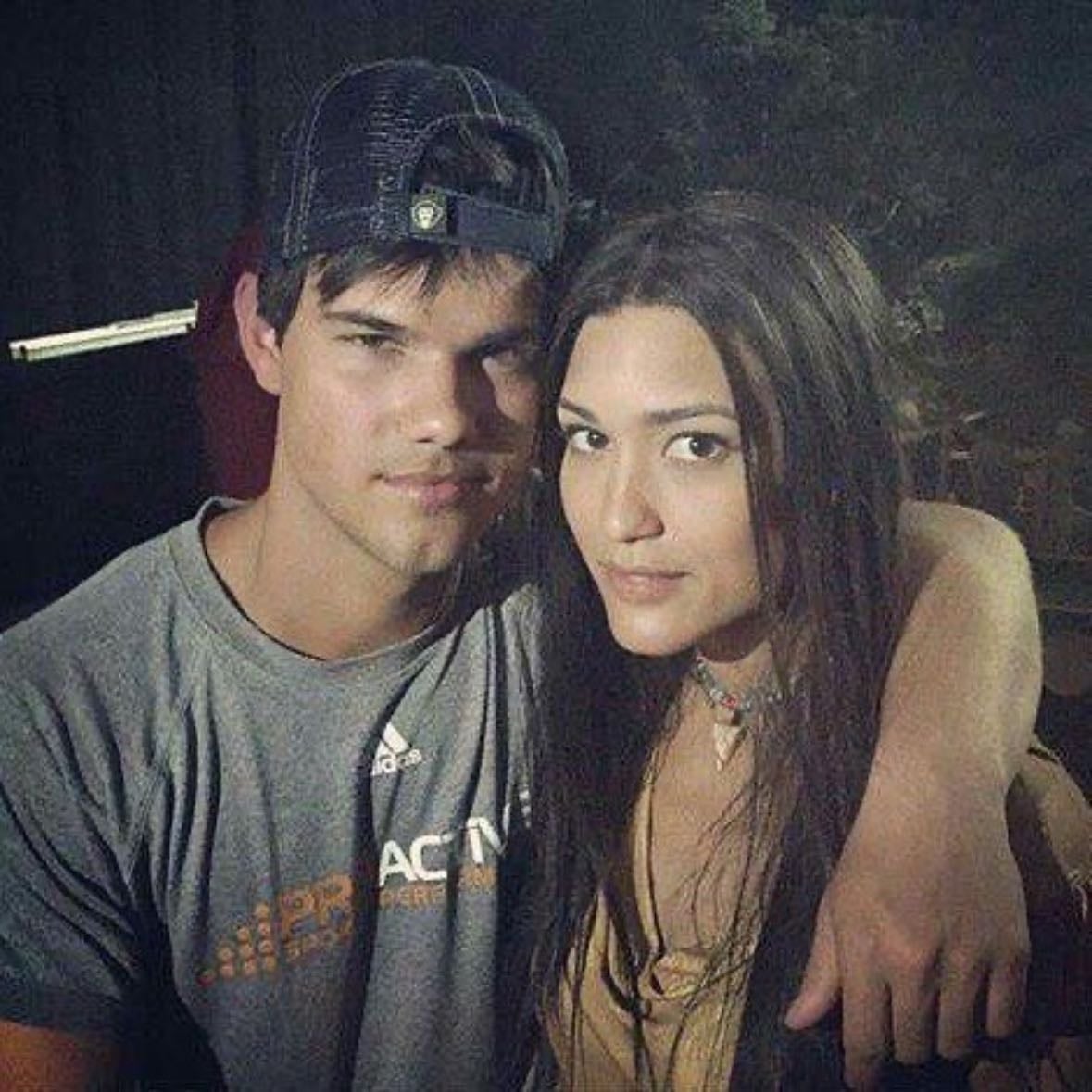 I’d Give You My Sunshine (Give You My Best) - What if Jacob realized that he and Leah have a lot in common? A canon divergent Eclipse story that is mostly little moments of Jacob Black and the wolfpack.