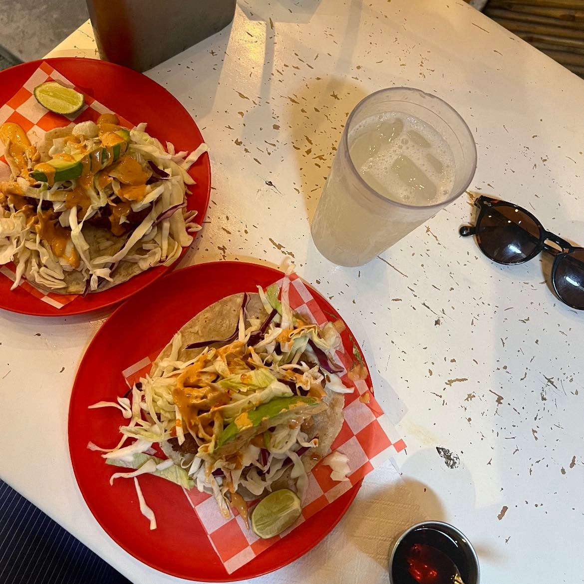 FISH SHACK - los mejores tacos de pescado que he probado!!! el empanizado, los aderezos, son tacos muy grandes, gracias fish shack por existir, me salvaste mucho