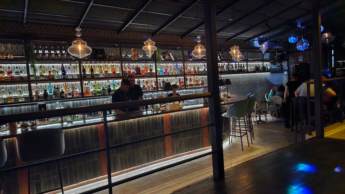 Bar 21