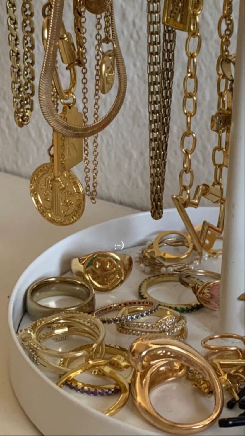 gold jewellery
